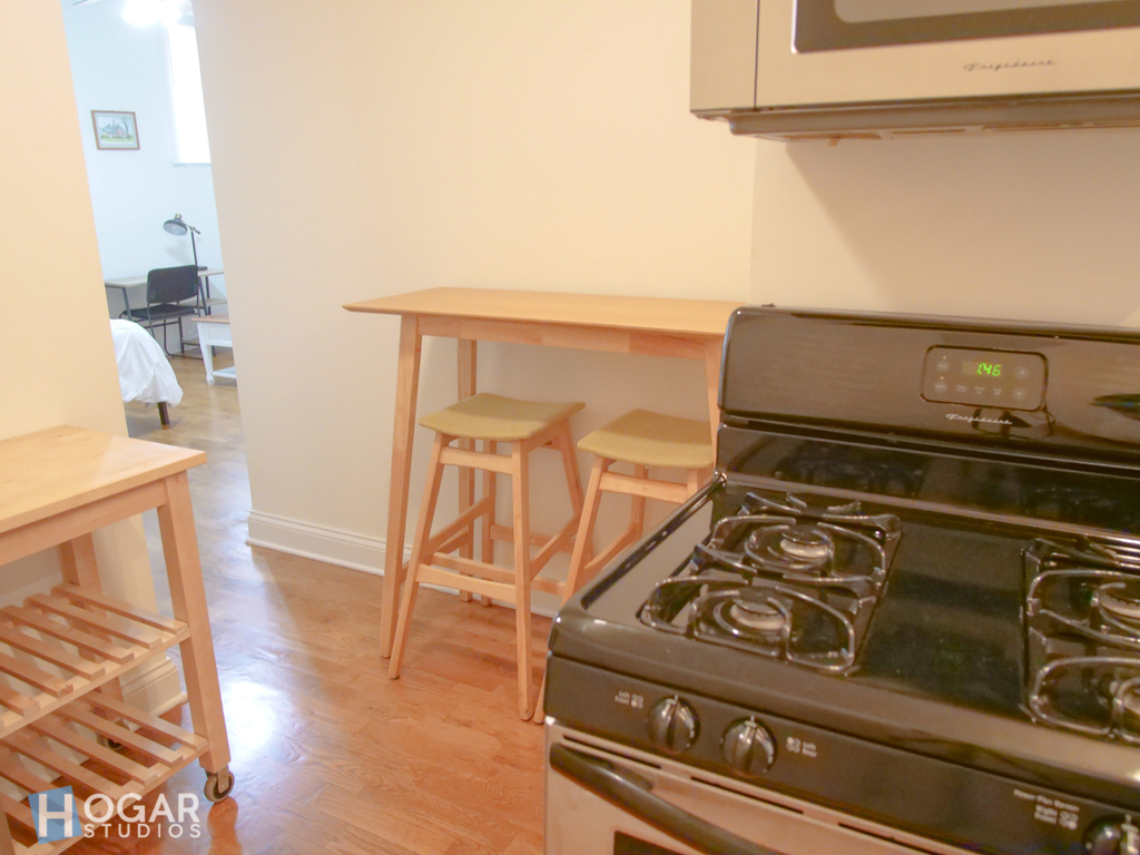 6812 North Wayne Avenue - Photo 7