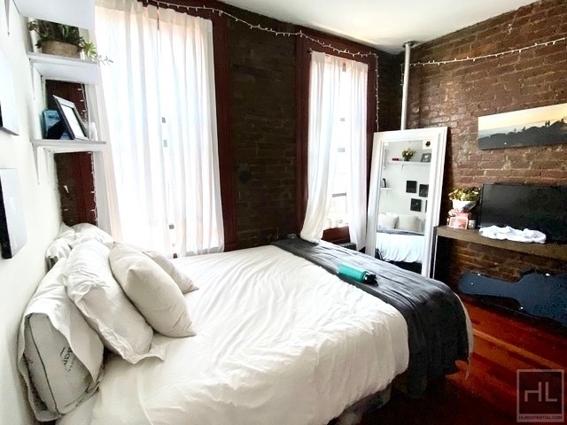 117 Mulberry Street - Photo 3