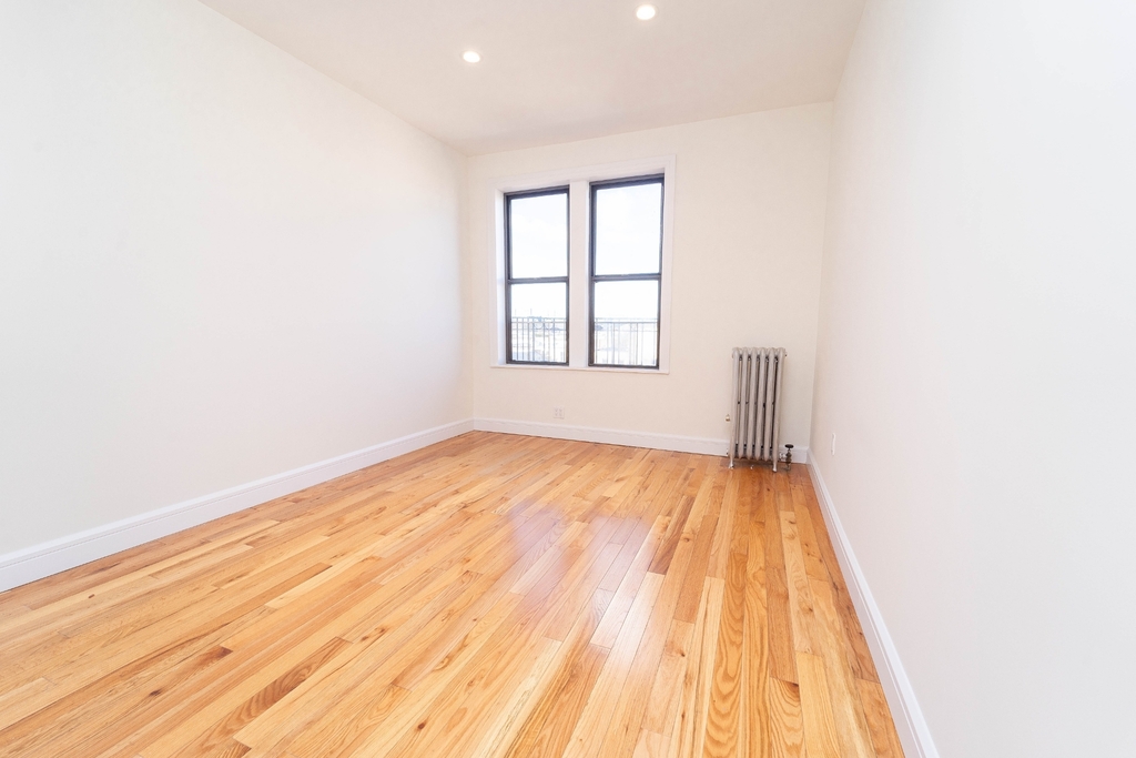 22-5 37th Street - Photo 2