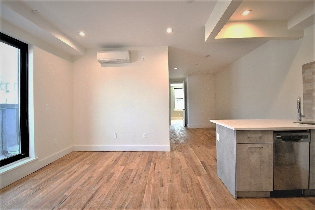 1526 Park Pl - Photo 0