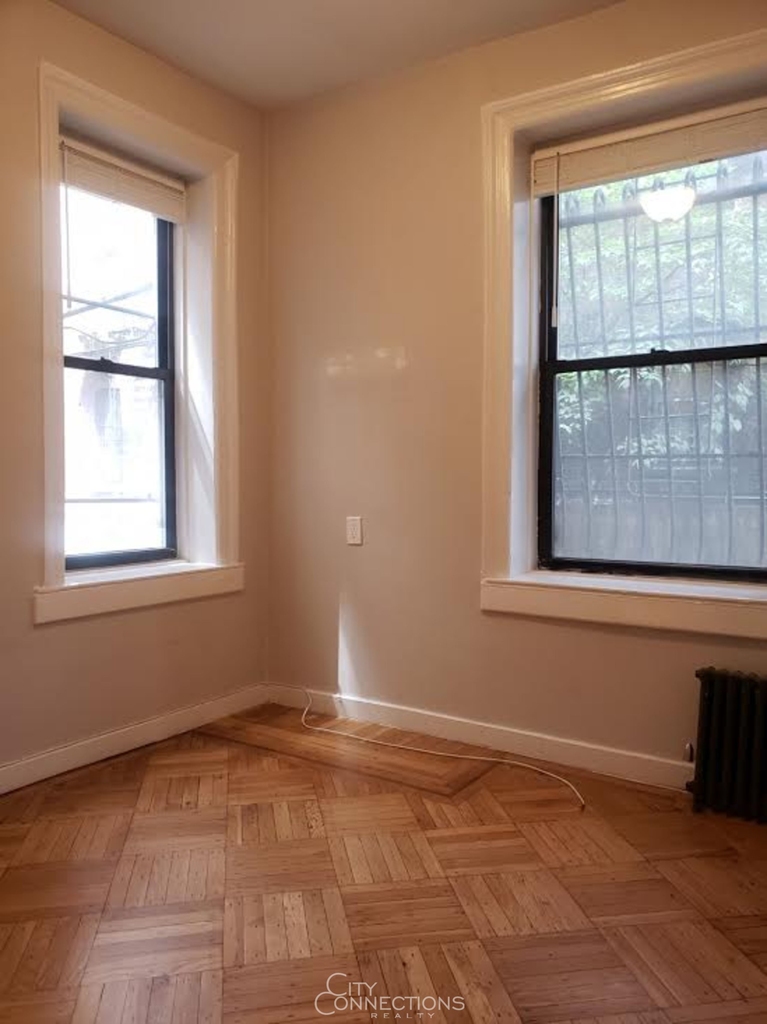 125 Washington Pl - Photo 4