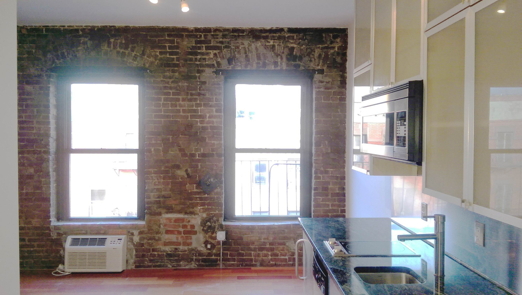 157 Rivington Street - Photo 1