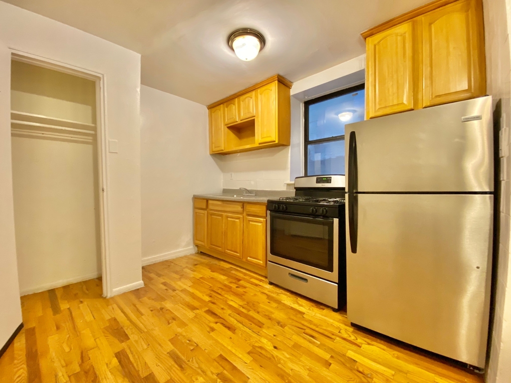 100 Broadway - Photo 7