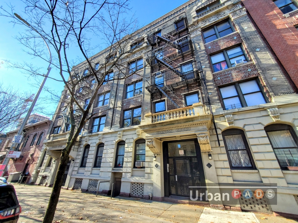 480 Clinton Avenue - Photo 9