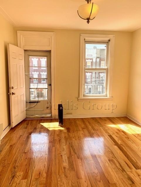 44-13 25th Avenue - Photo 3