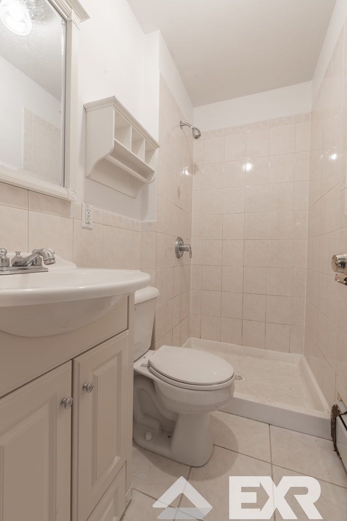 653 Marcy Avenue - Photo 10