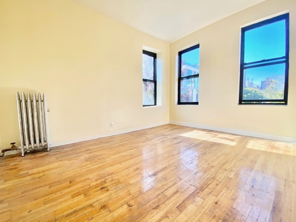 961 Columbus Avenue #3W - Photo 0