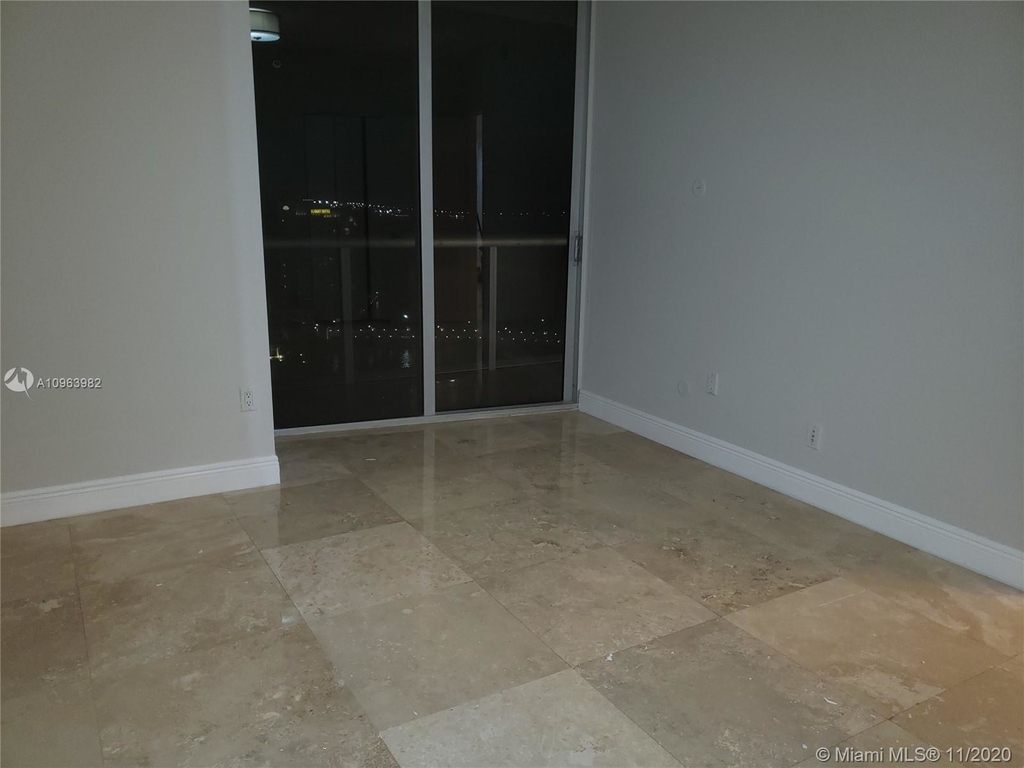 465 Brickell Ave - Photo 4