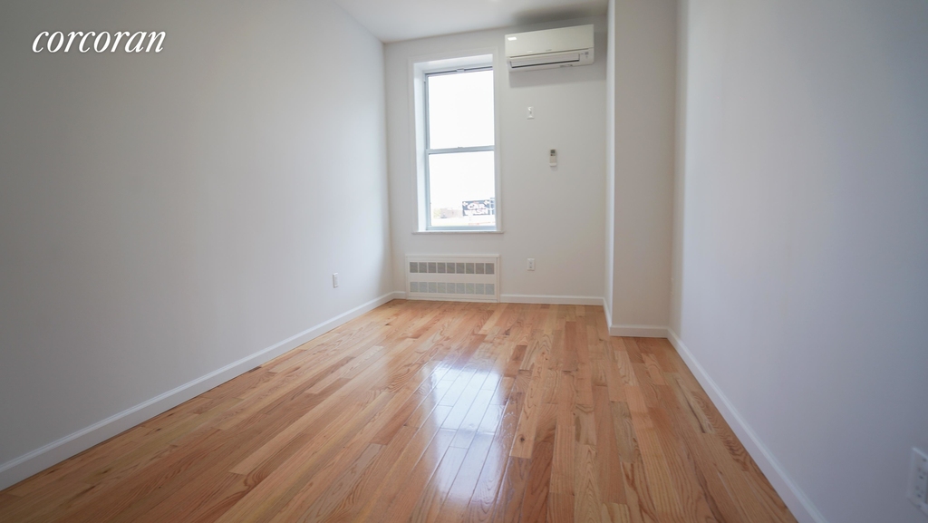 573 Franklin Avenue - Photo 8