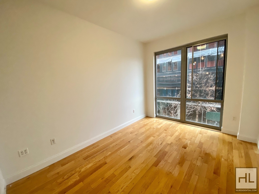 110 4 Avenue - Photo 3