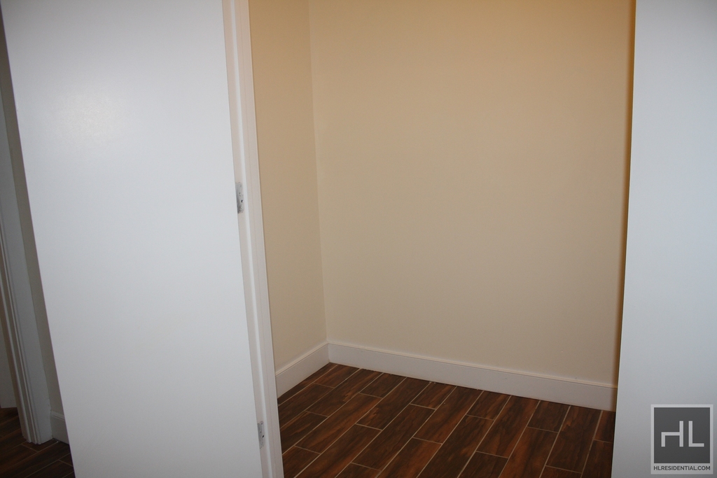 744 Willoughby Avenue - Photo 9