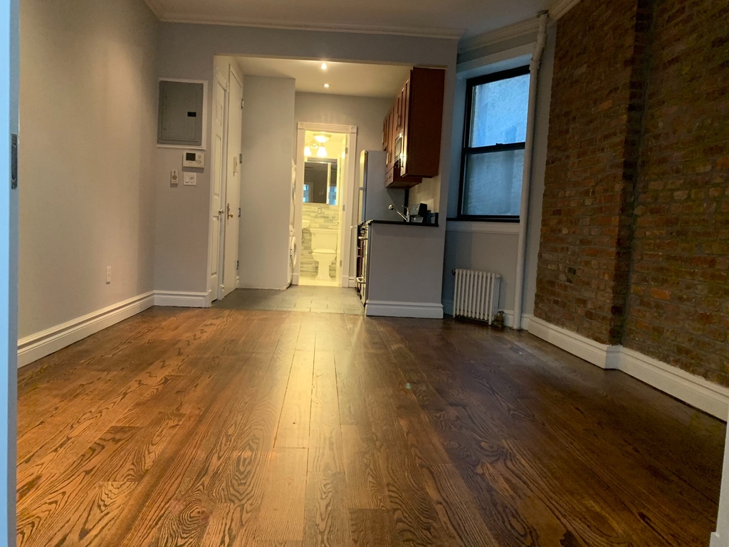 380 East 10th Street - Photo 0