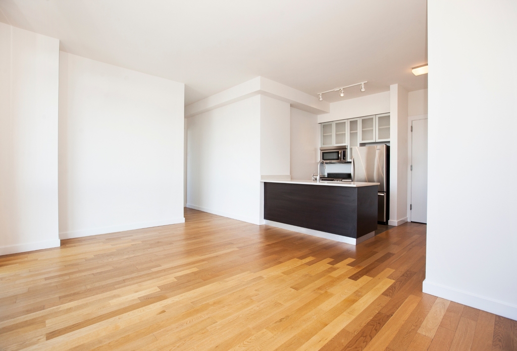 808 Columbus Avenue - Photo 5