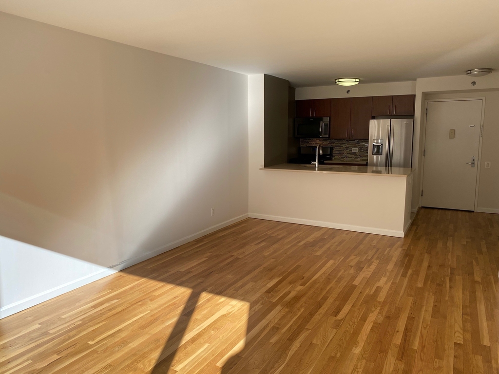 120 West 21st Street - Photo 5