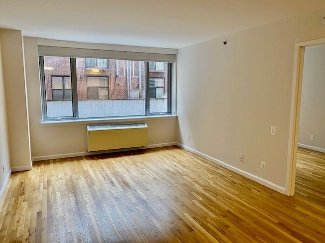 120 West 21st Street - Photo 4