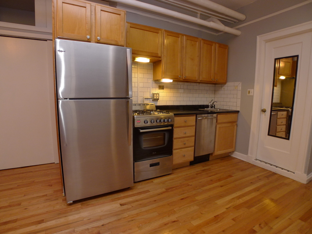 648 Hinman Avenue - Photo 5