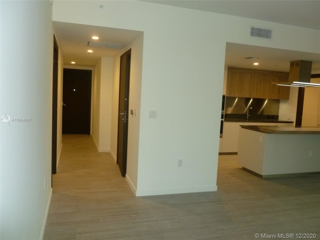 1000 Brickell Plz - Photo 12