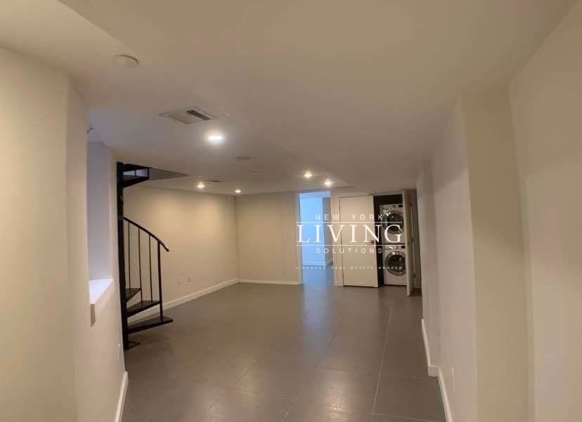 662 Park Place - Photo 2