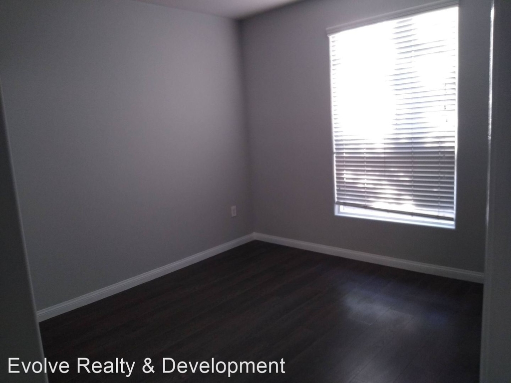 5100 Woodman Ave - Photo 4