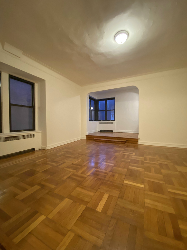 30 Park Terrace East - Photo 0