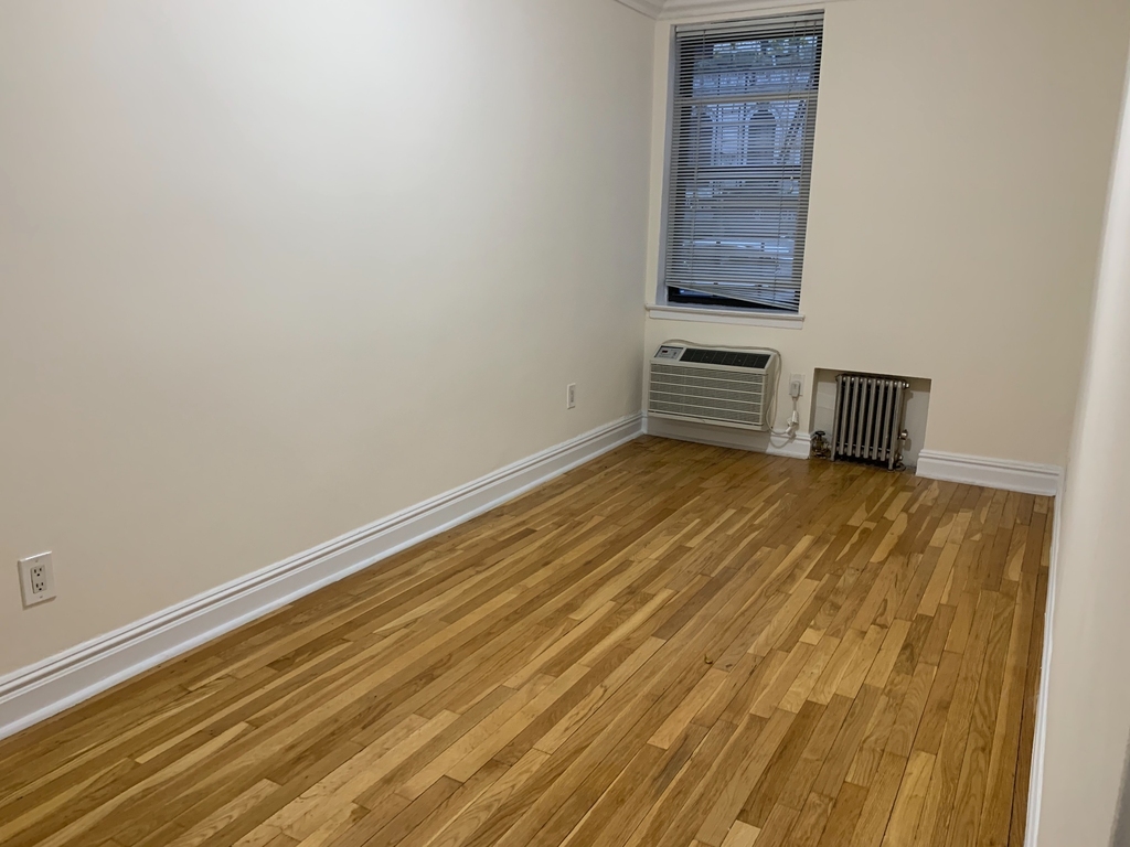 229 East 80th Street - Photo 3