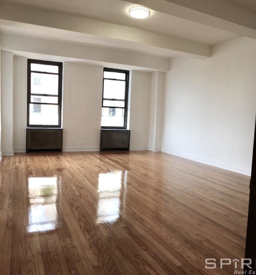 200 West 16th Street - Photo 3