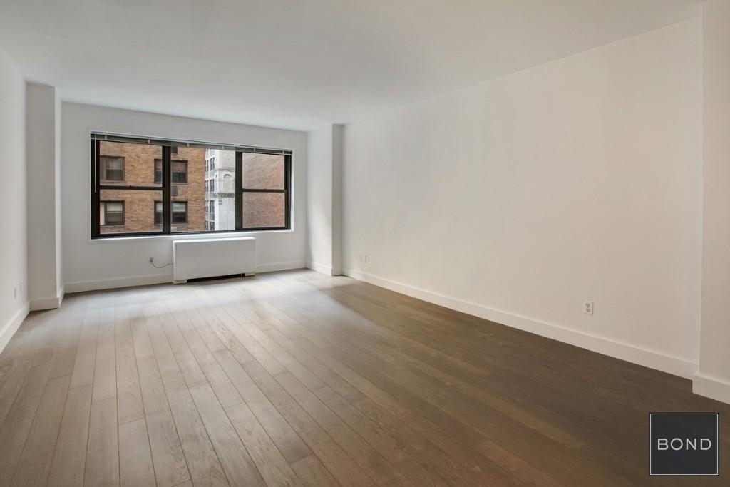 120 East 34th Street - Photo 2