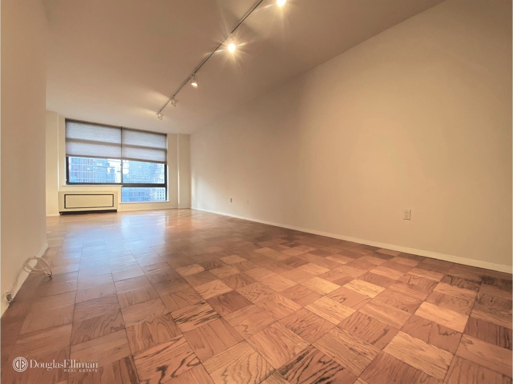 303 East 43rd Street - Photo 0