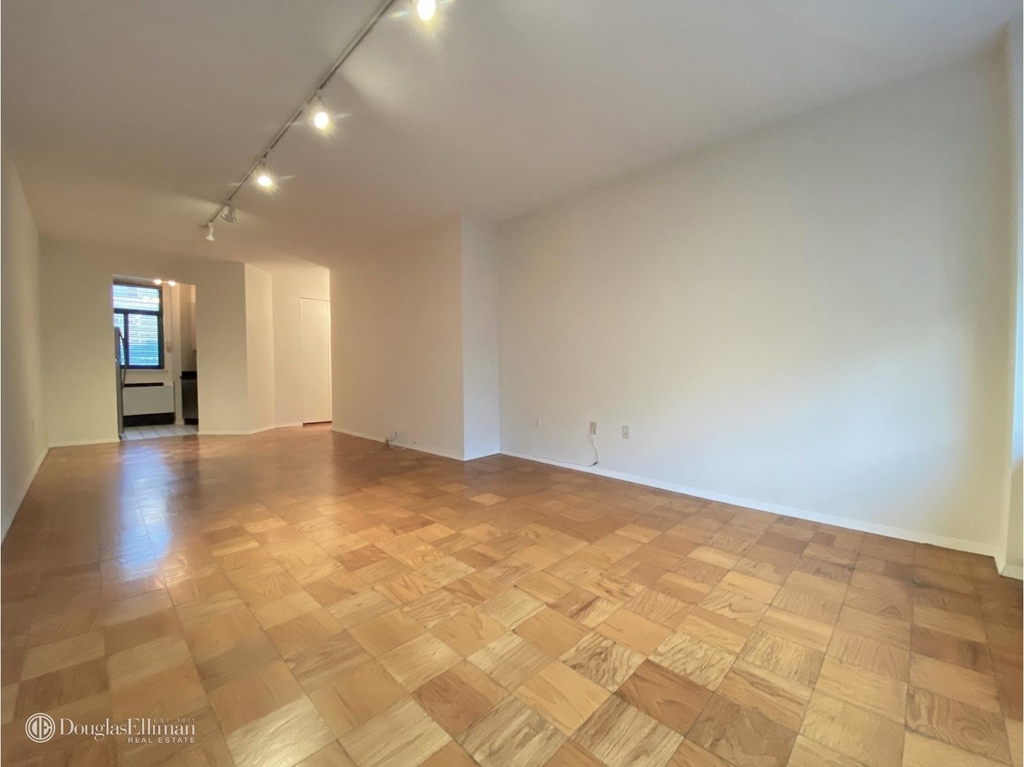 303 East 43rd Street - Photo 1