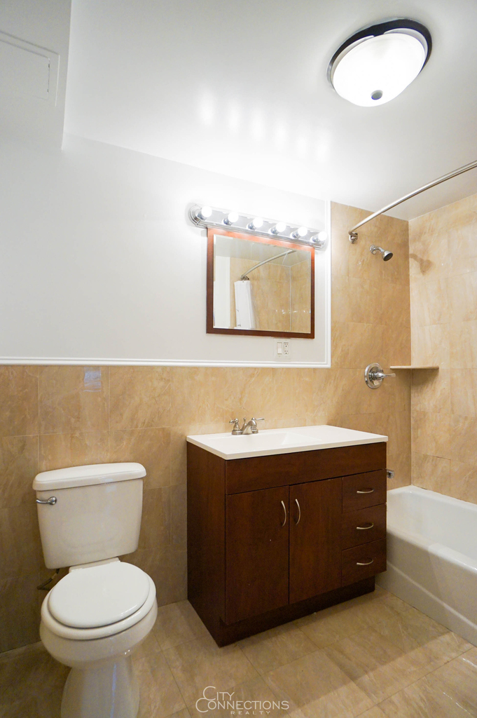 339 East 10th Street - Photo 7