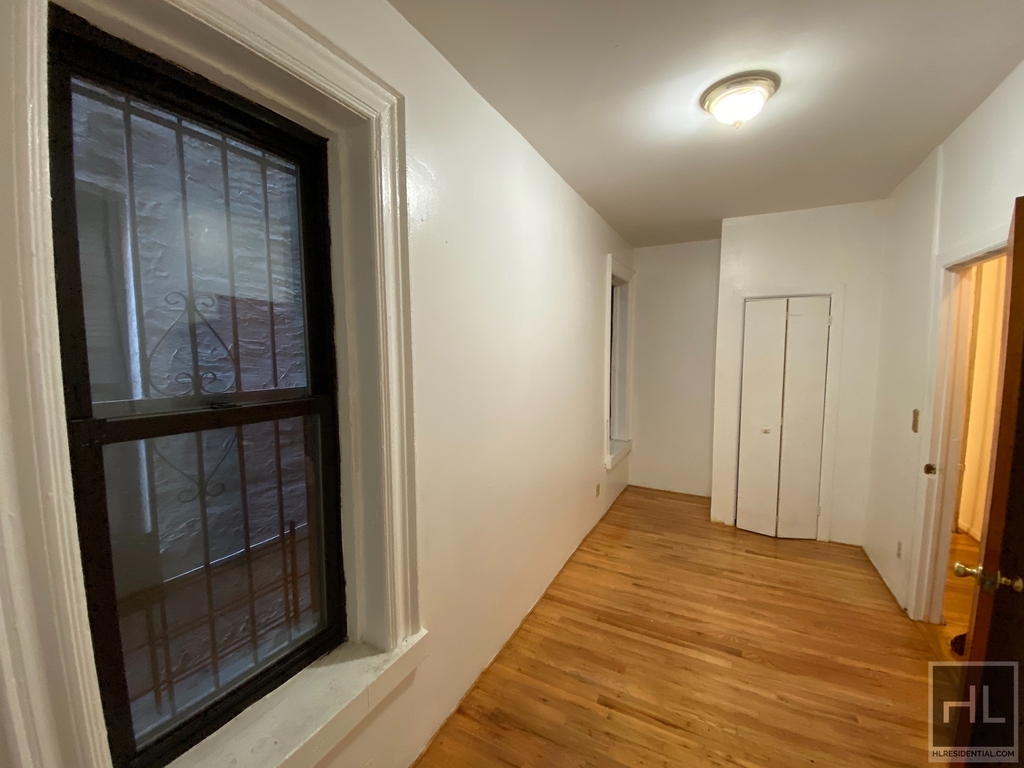 1462 Bedford Avenue - Photo 3