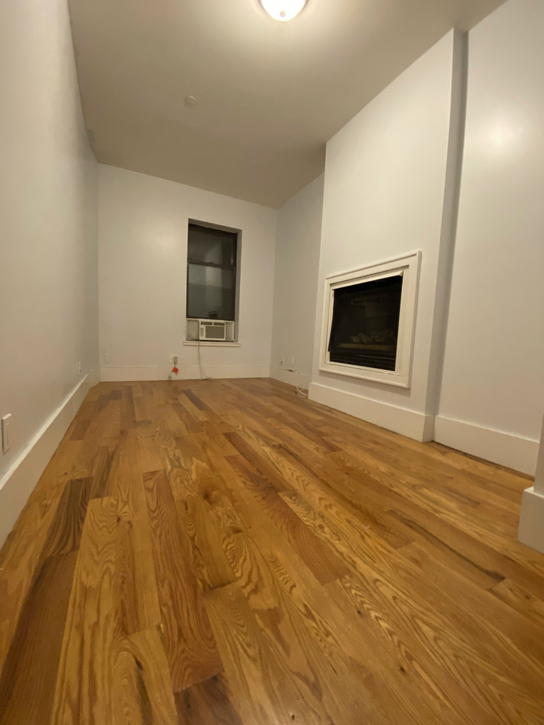 342 West 47th Street - Photo 7