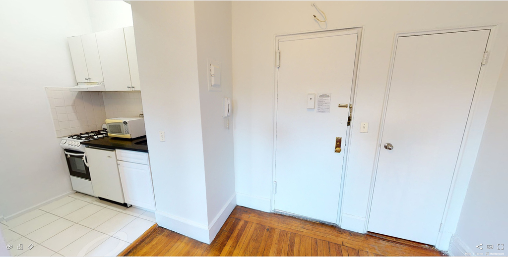 19 West 69th Street - Photo 9