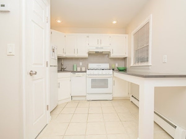 131 West 7th Street - Photo 1