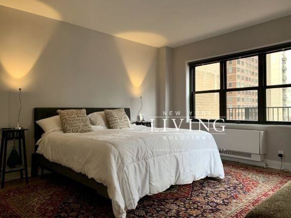 301 East 47th Street - Photo 4