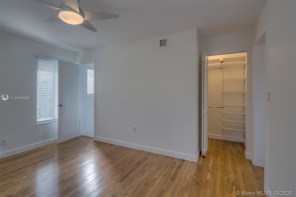 1343 Lenox Ave - Photo 11