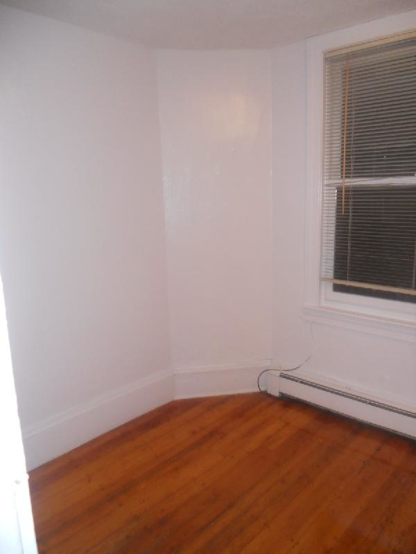 35 Sussex St. - Photo 5