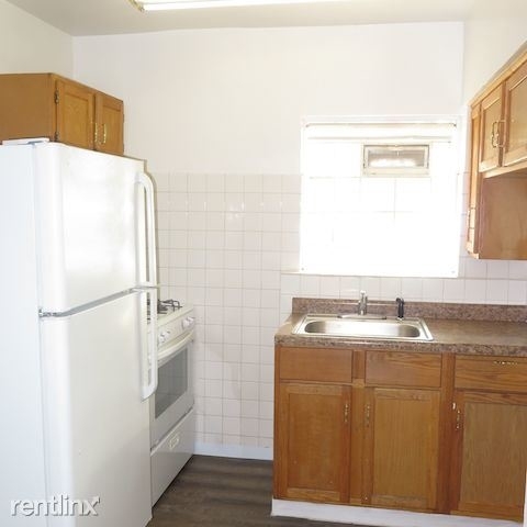 2209 E 70th St - Photo 1