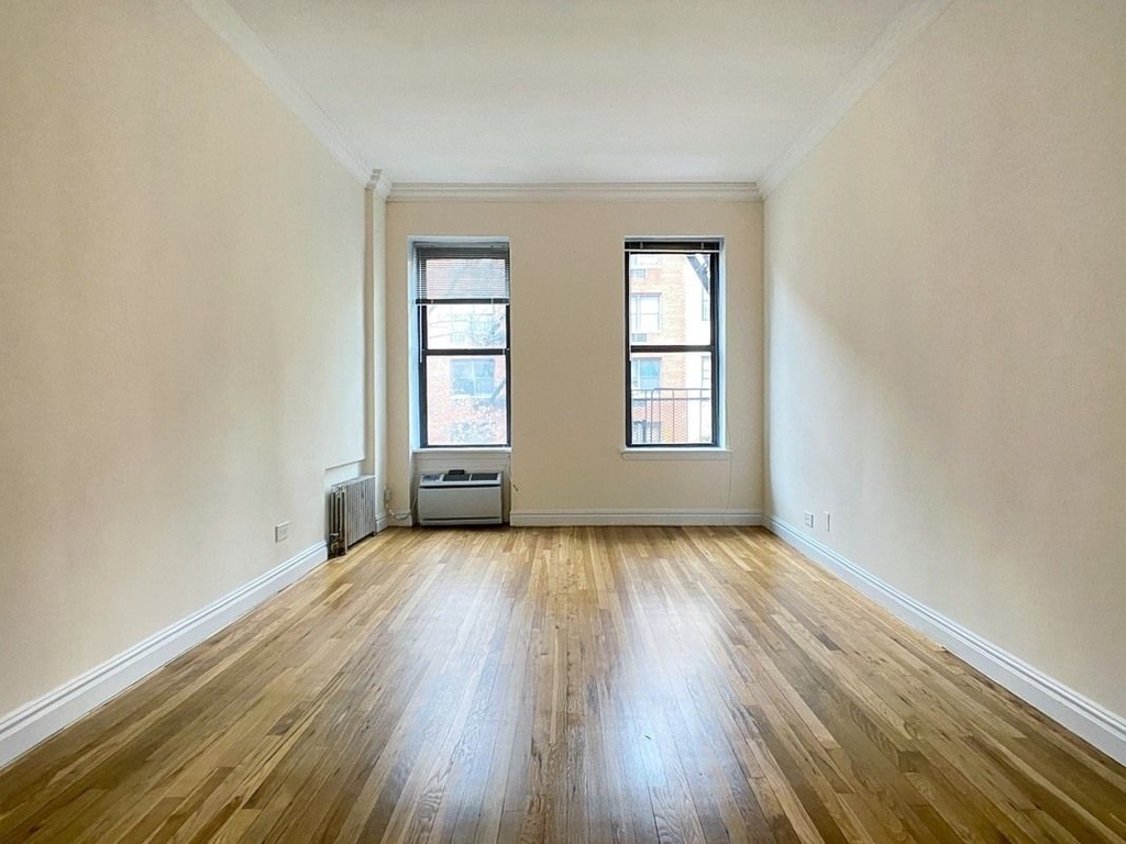 240 East 83rd Street - Photo 4