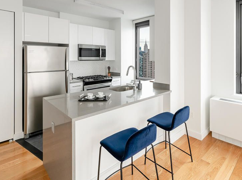 606 West 57th Street - Photo 3