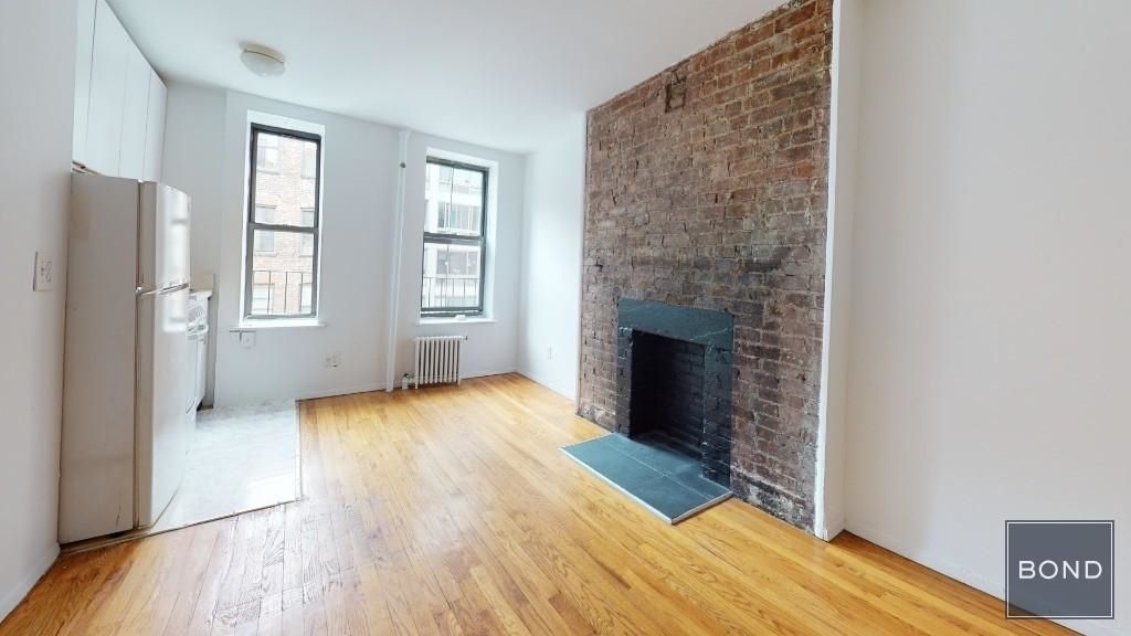 239 East 24th Street - Photo 1