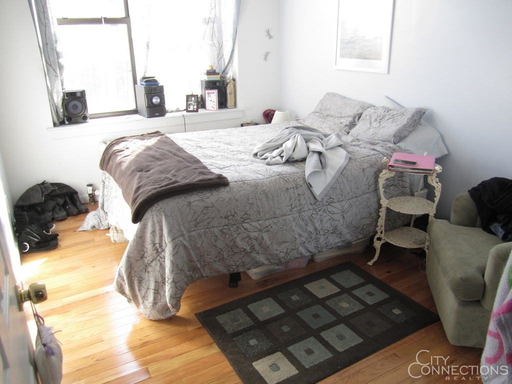 437 East 12th Street - Photo 0