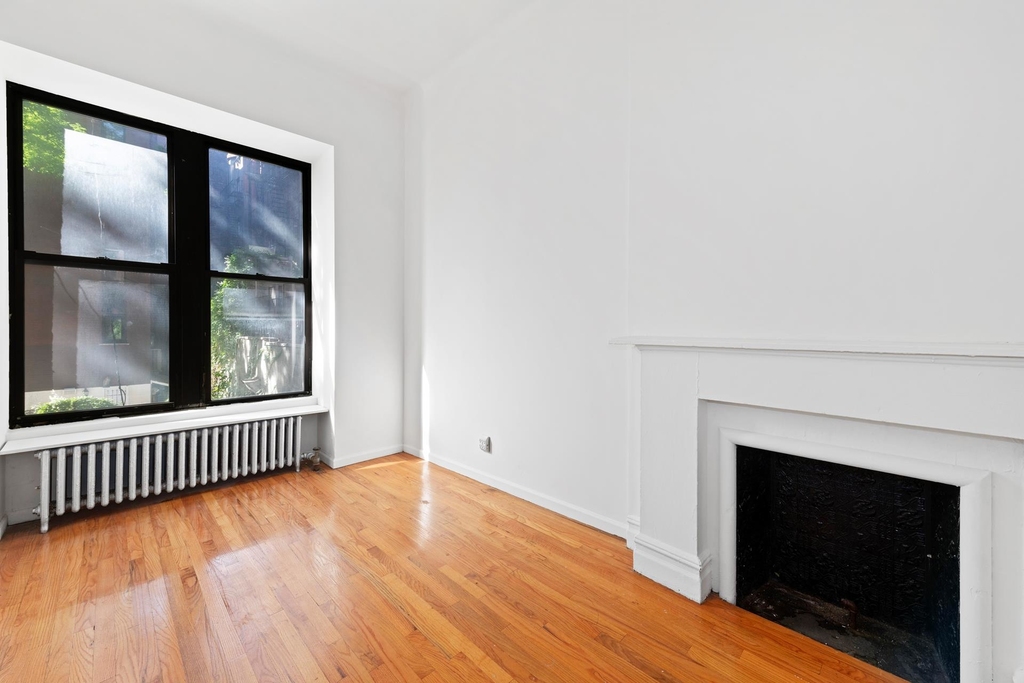 64 W 84th St - Photo 4