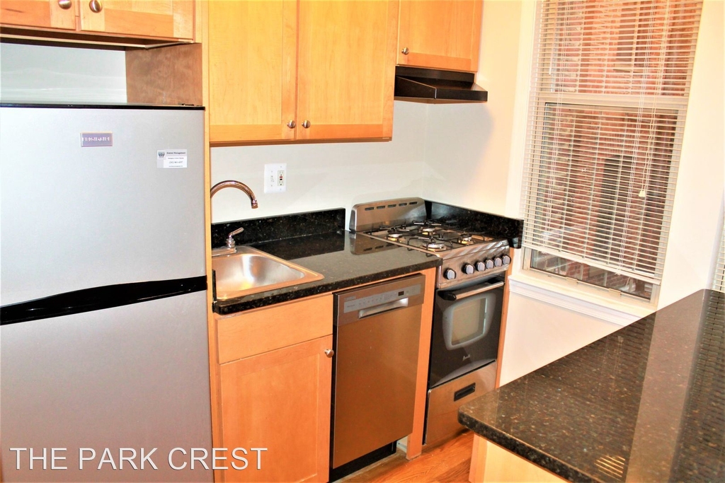 2070 Belmont Rd, Nw - Photo 3