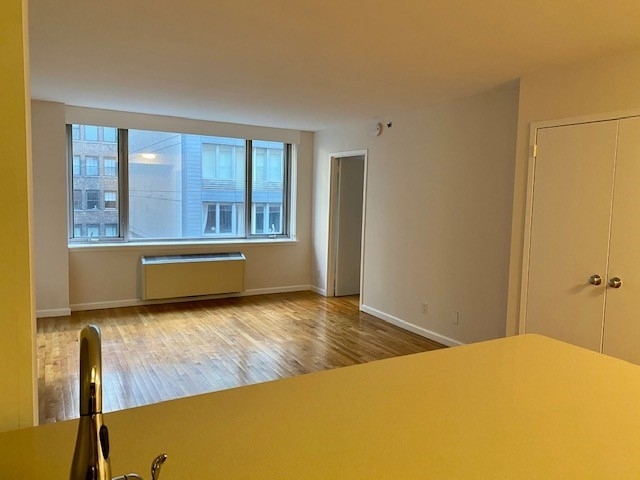 120 West 21st Street - Photo 0