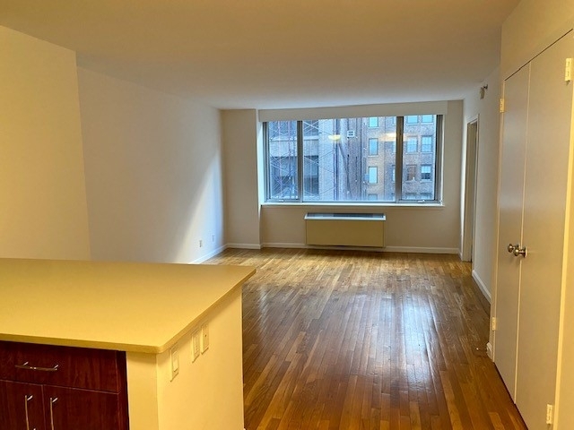 120 West 21st Street - Photo 7