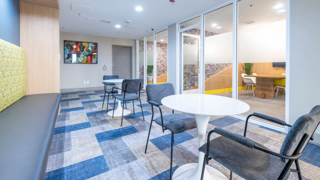 9400 La Tijera Blvd. - Photo 24