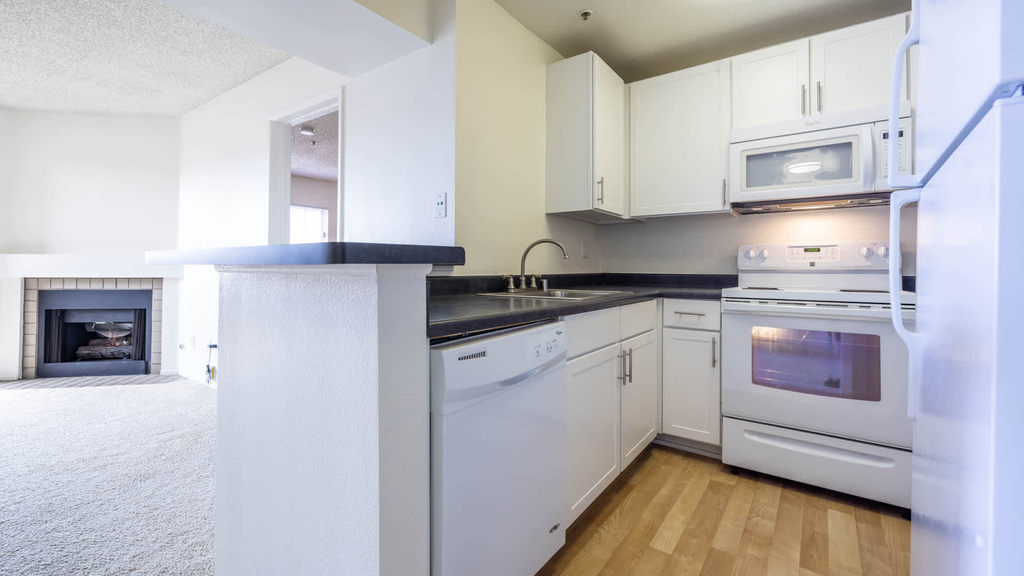 9400 La Tijera Blvd. - Photo 4