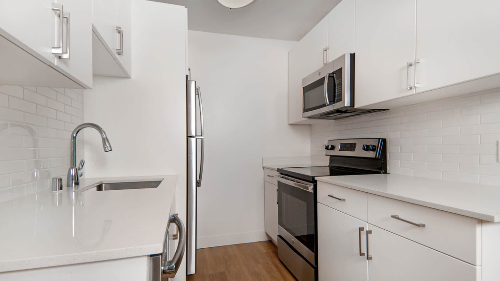 555 E. El Camino Real - Photo 2