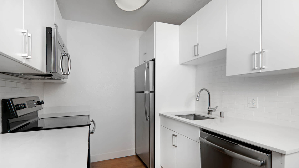 555 E. El Camino Real - Photo 3